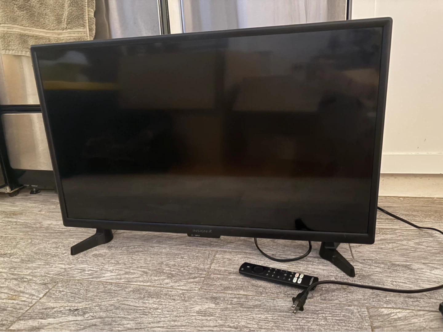 Insignia 32" HD Smart TV