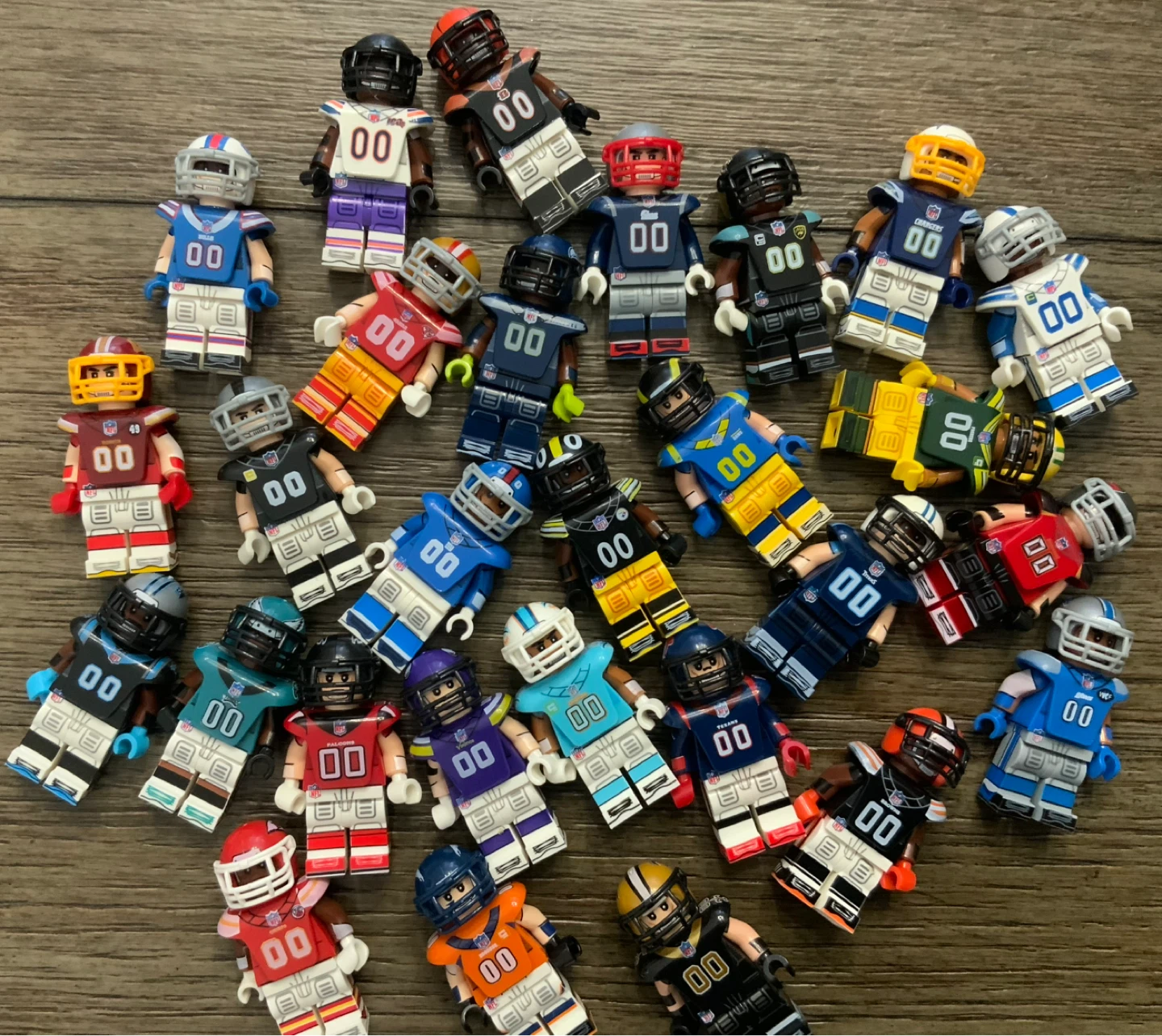 LEGO Compatible NFL Football Player Minifigure Lot - photo 2