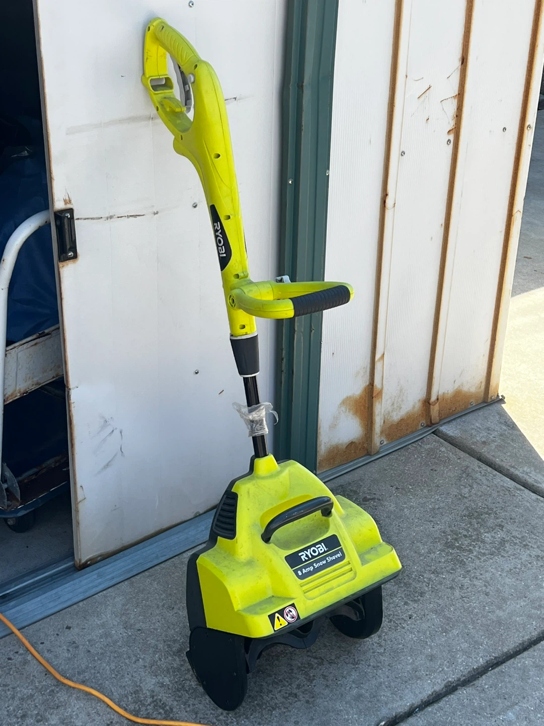 Ryobi 8 Amp Snow Shovel - photo 2