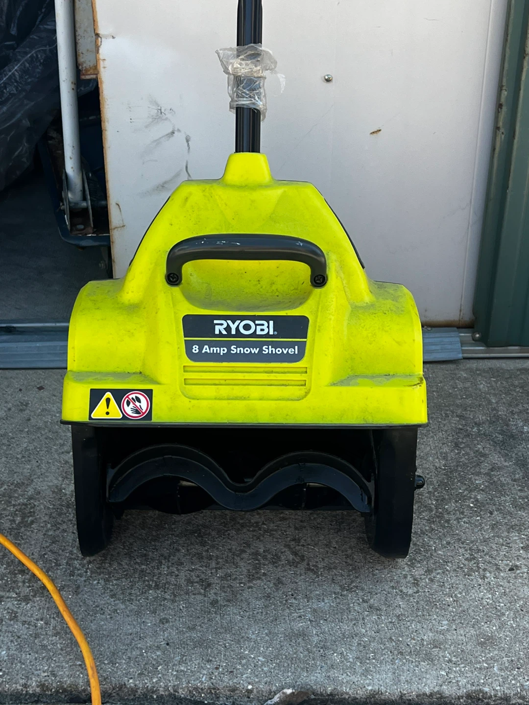 Ryobi 8 Amp Snow Shovel