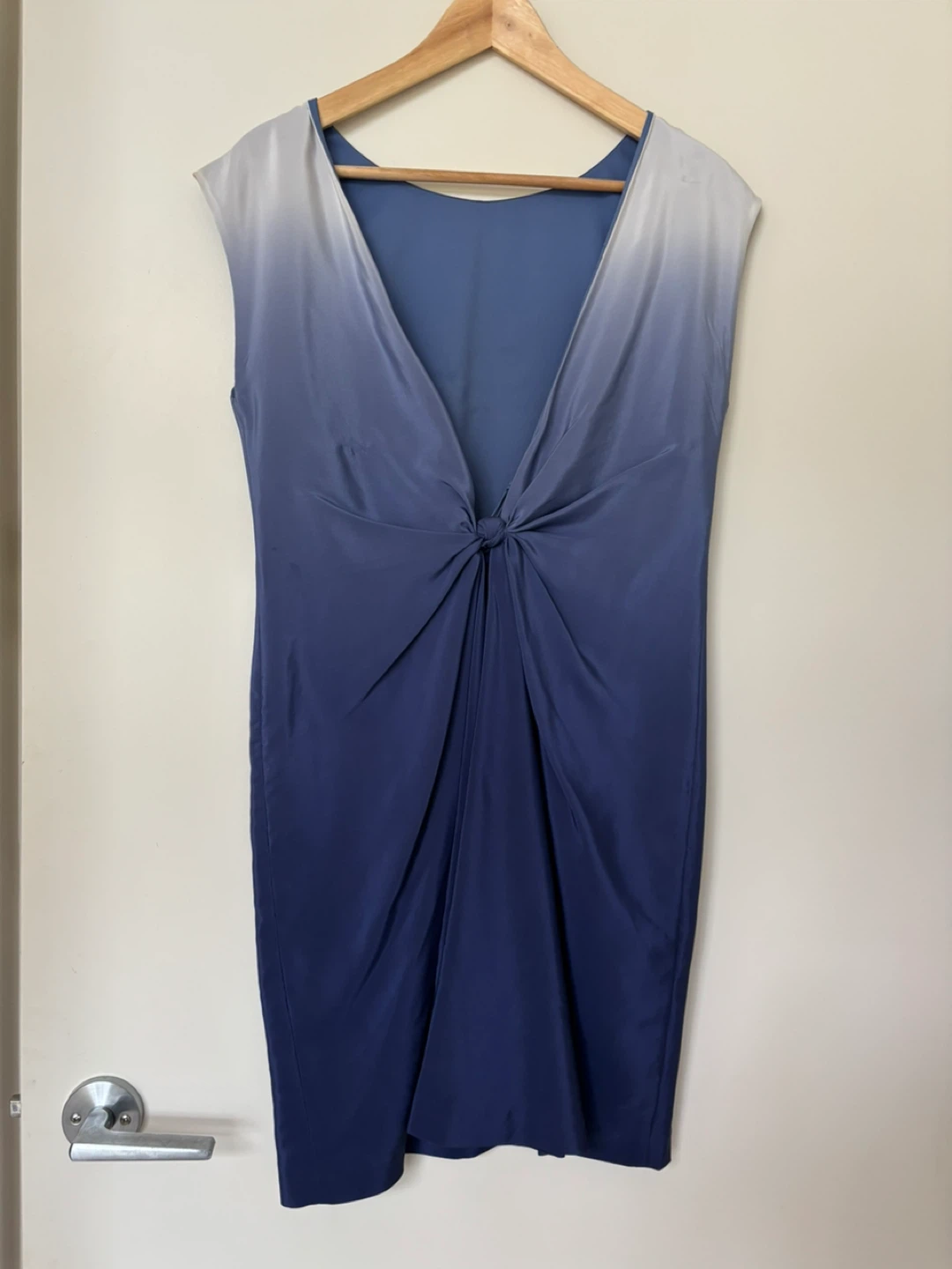 Club Monaco Blue Ombre Twist Front Dress Size 2