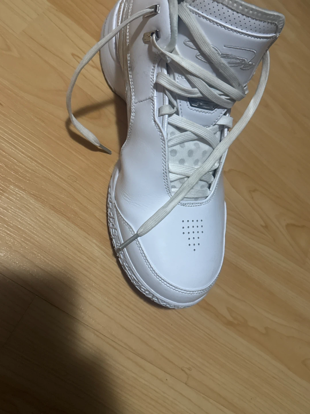 White Nike Basketball Shoes