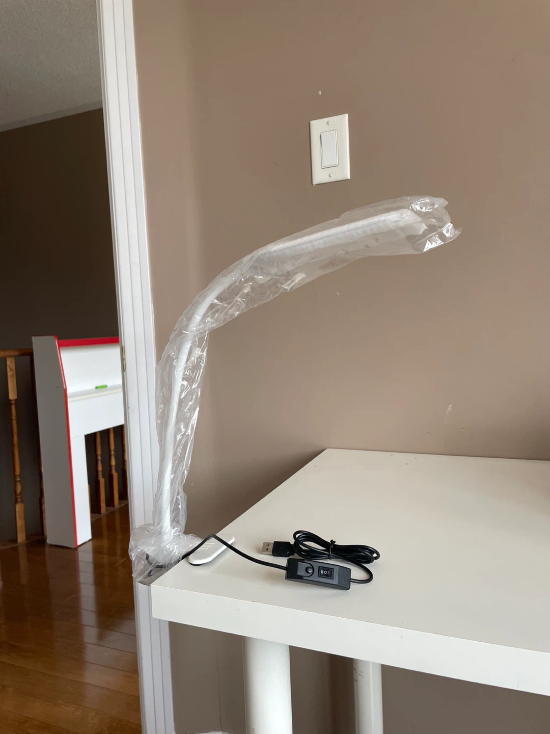 Dimmable LED Desk Lamp - photo 3