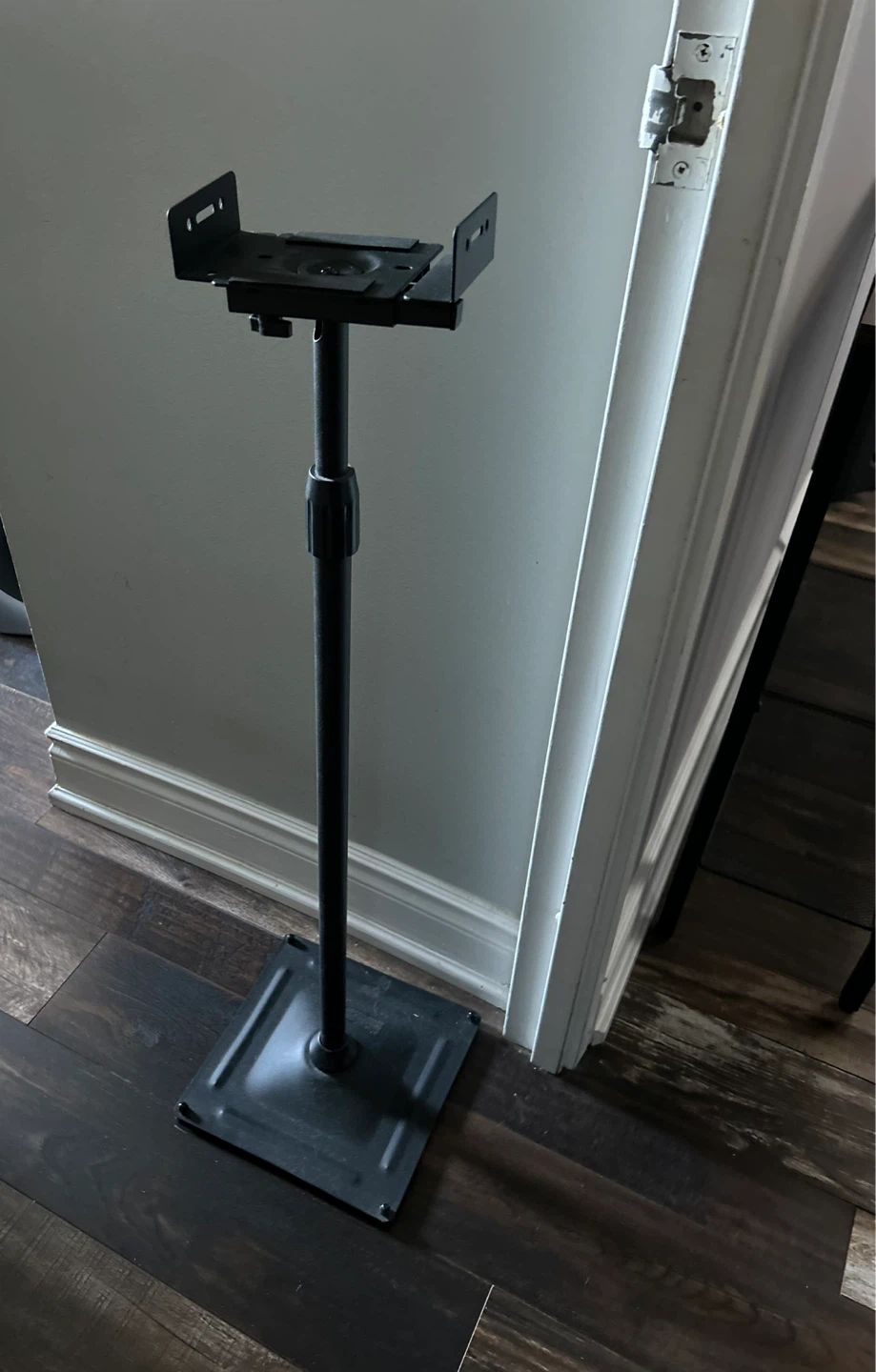 Pair (2) of Adjustable Speaker Stands (Pair) - photo 5