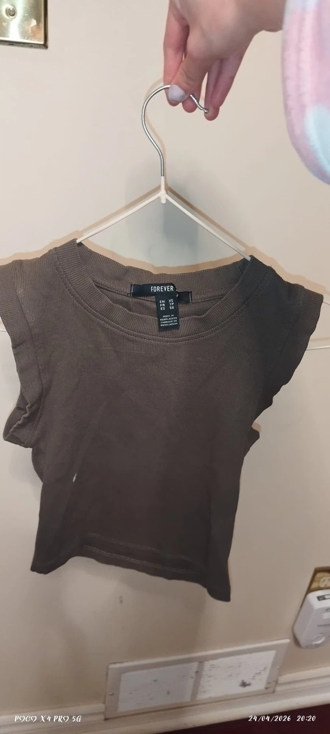Forever 21 Ribbed Cap Sleeve Crop Top - XS