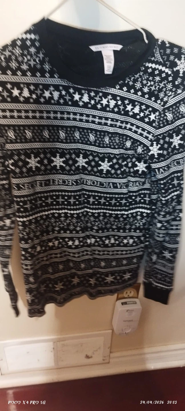 Victoria's Secret Long Sleeve Shirt