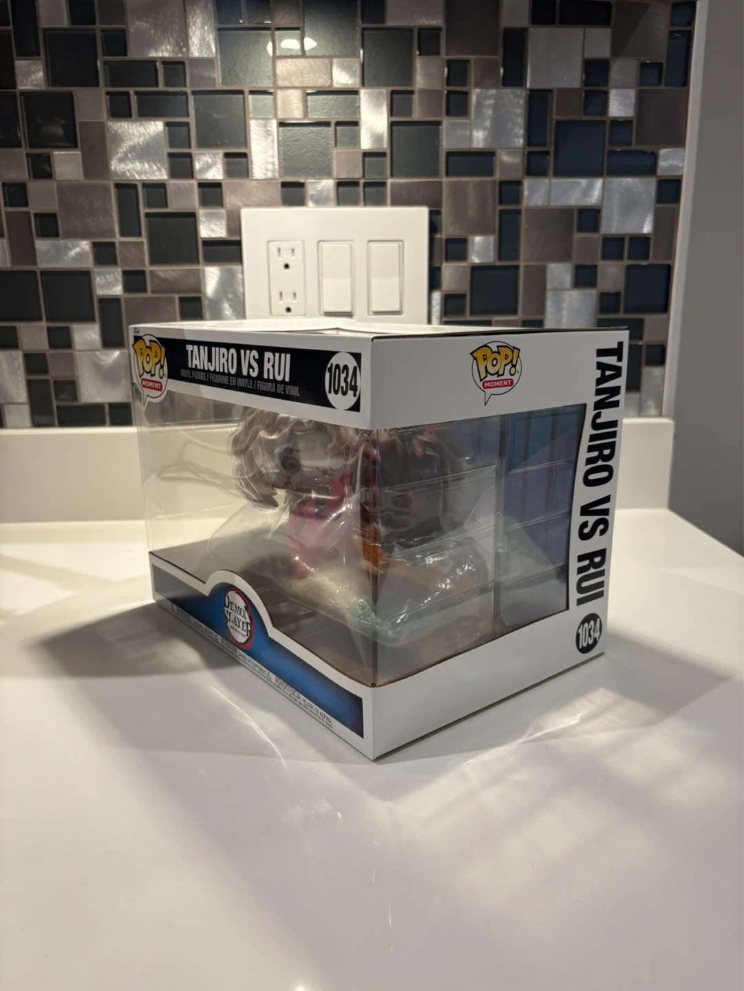 Funko Pop! Moment Tanjiro vs Rui 1034 Demon Slayer Vinyl Figure - photo 2
