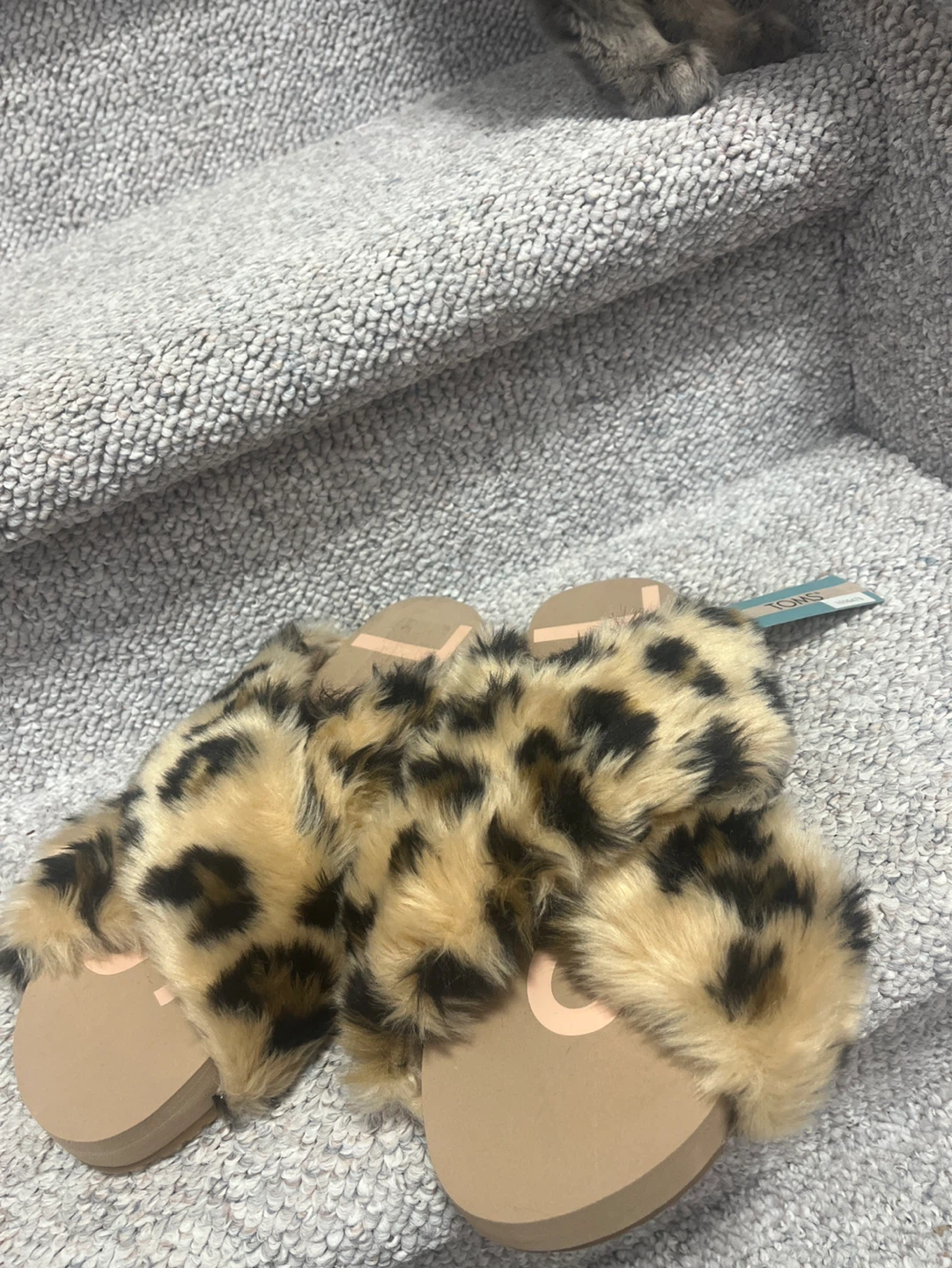 Fuzzy Leopard Print Slides - Size Medium - photo 2