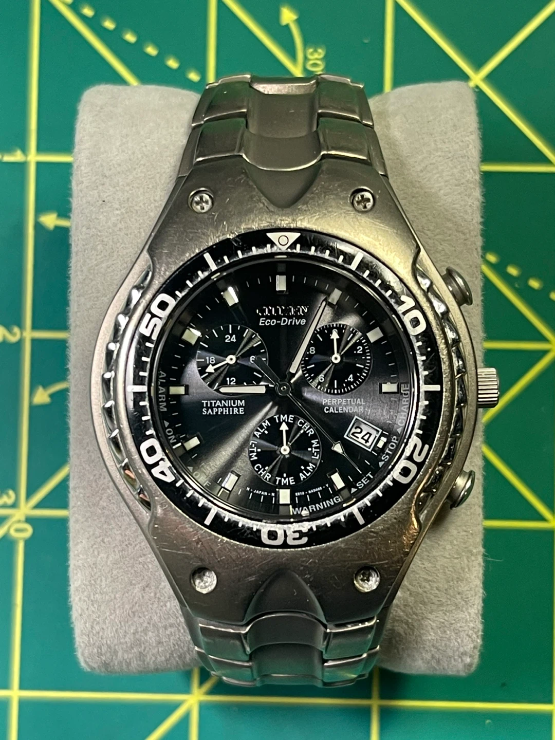 Citizen Eco-drive Titanium Watch - photo 2