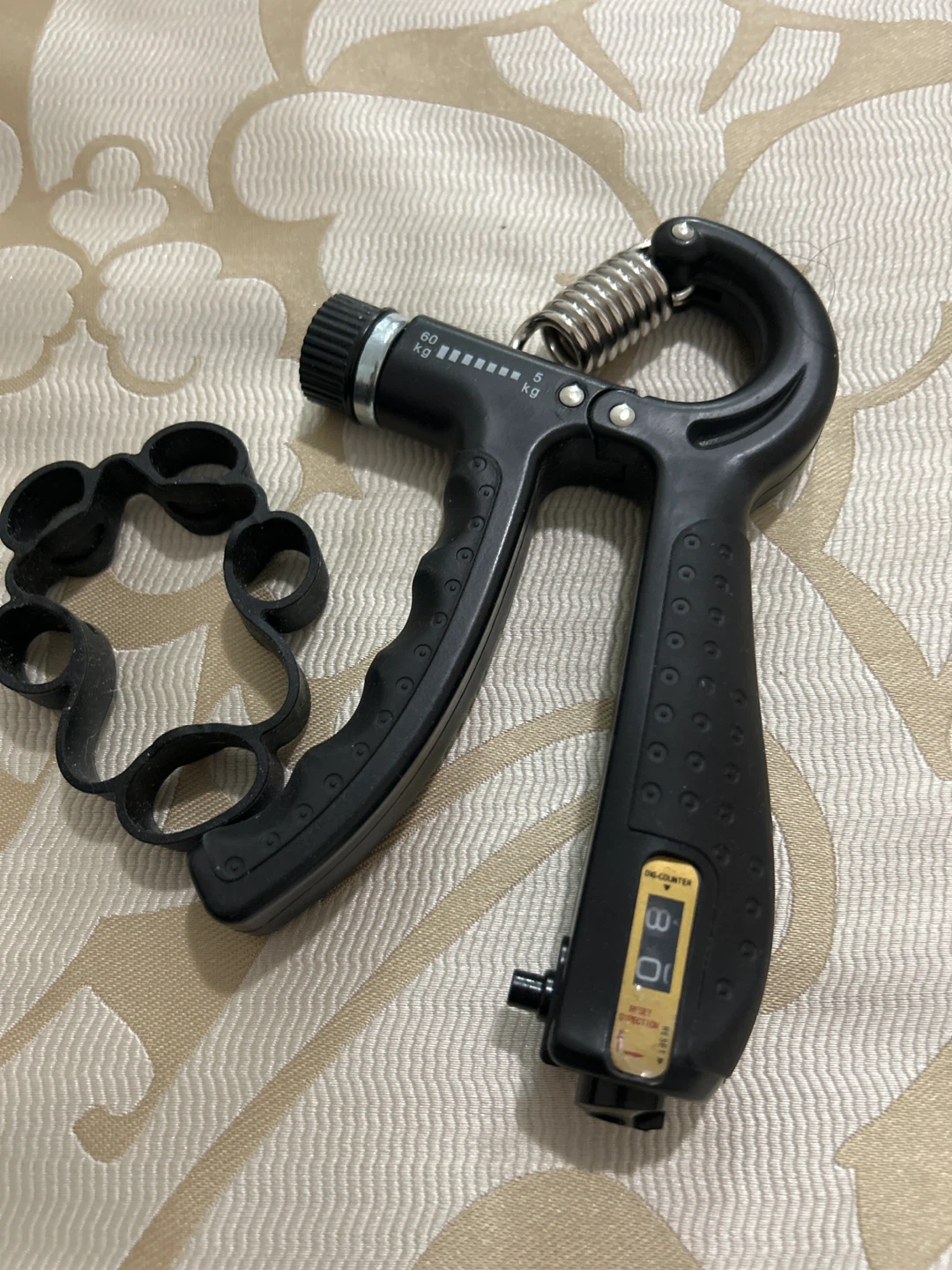 Adjustable Hand Gripper with Finger Exerciser and Pouch - photo 4