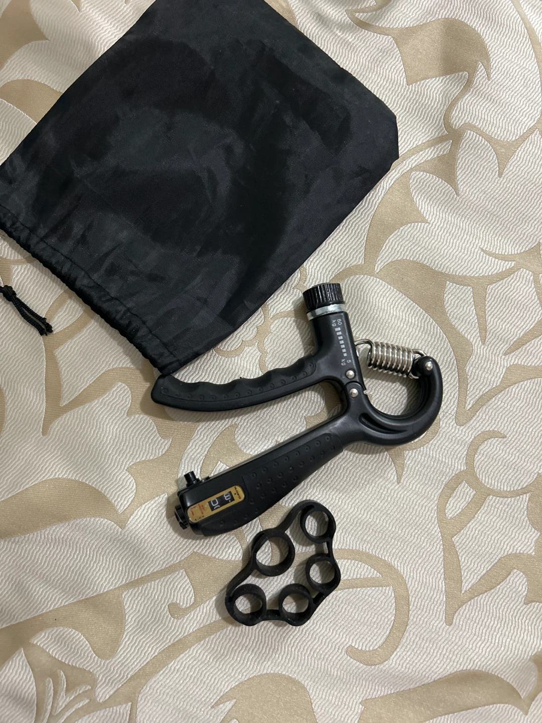 Adjustable Hand Gripper with Finger Exerciser and Pouch