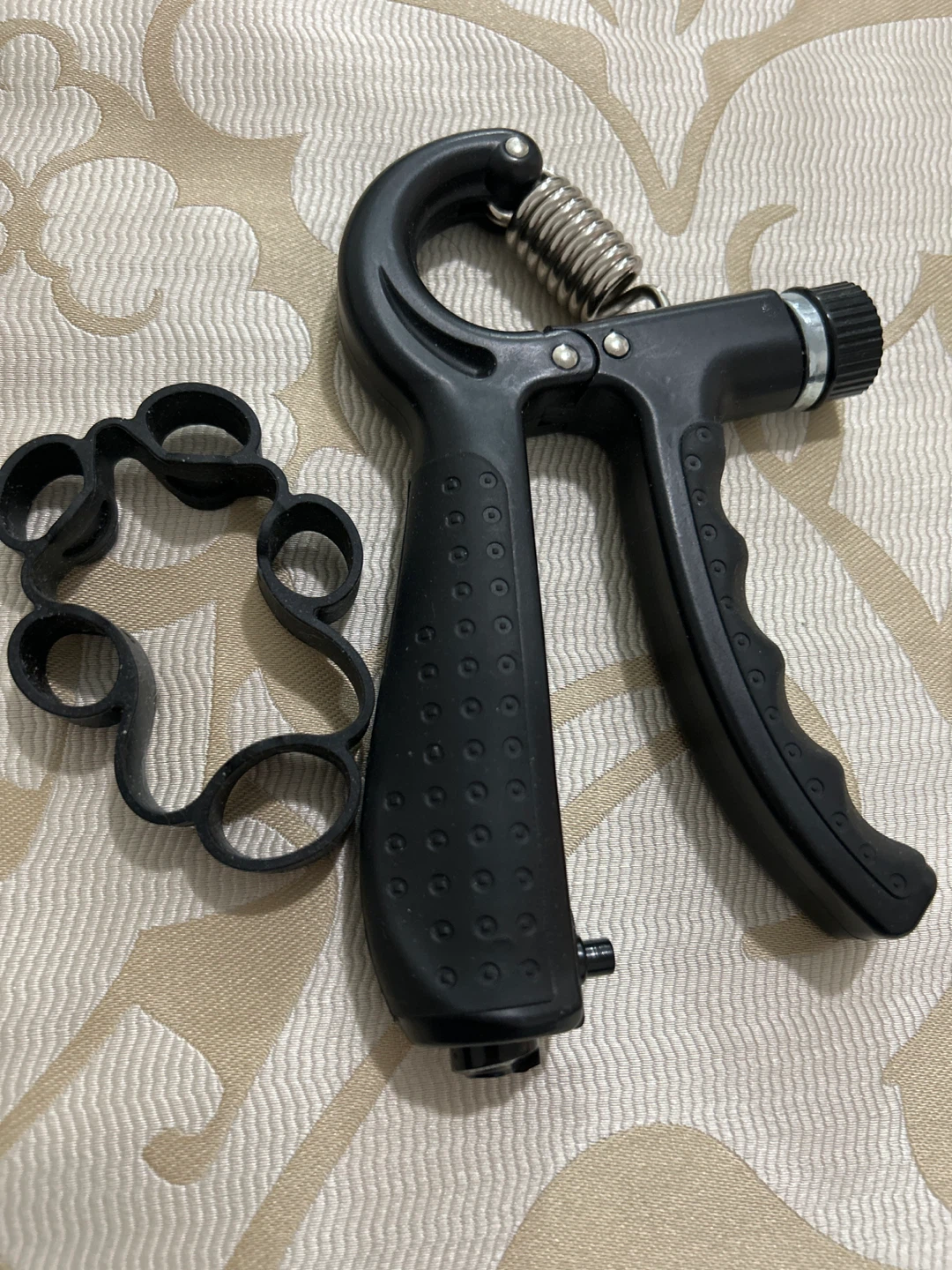 Adjustable Hand Gripper with Finger Exerciser and Pouch - photo 3