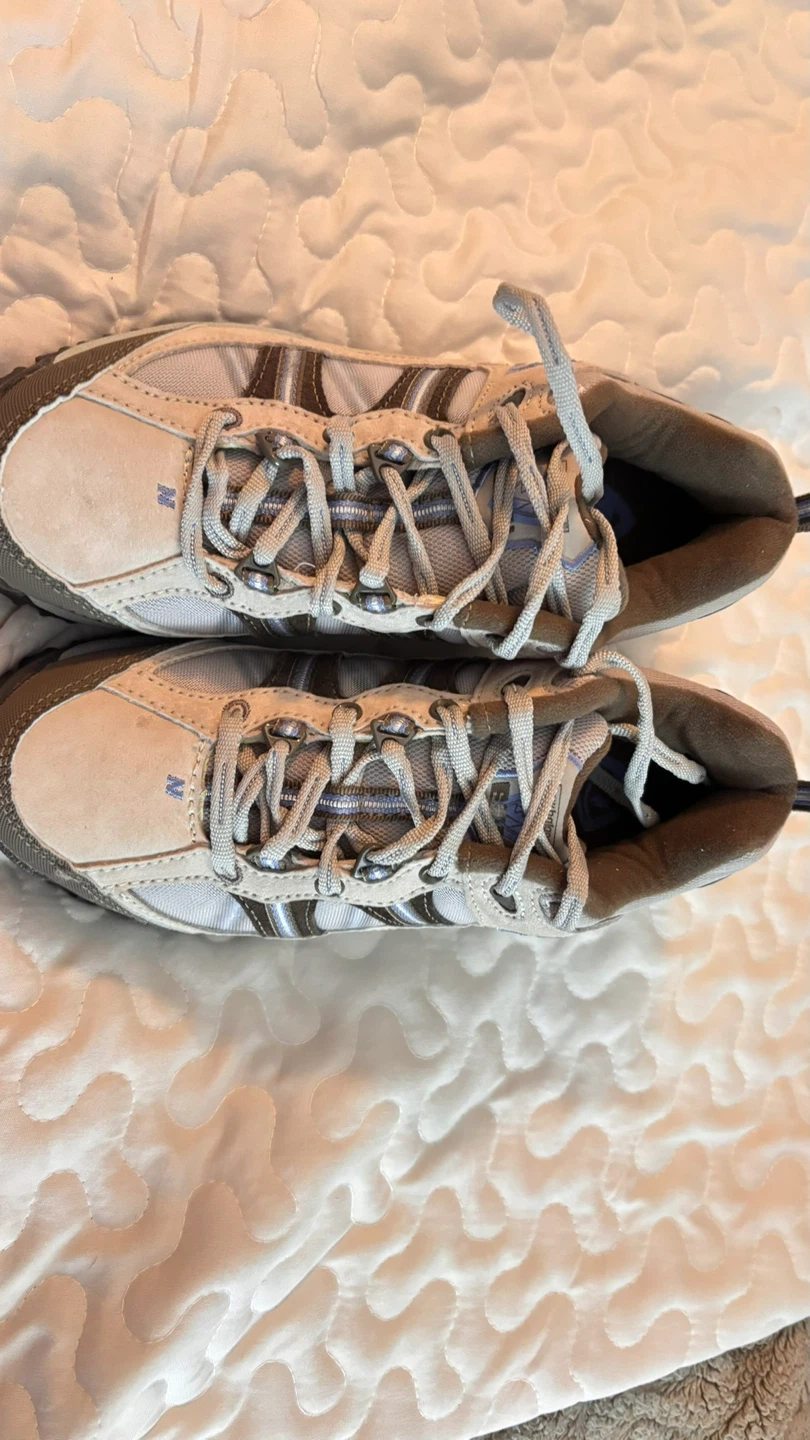 New Balance Women's Trail Running Shoes Size 9