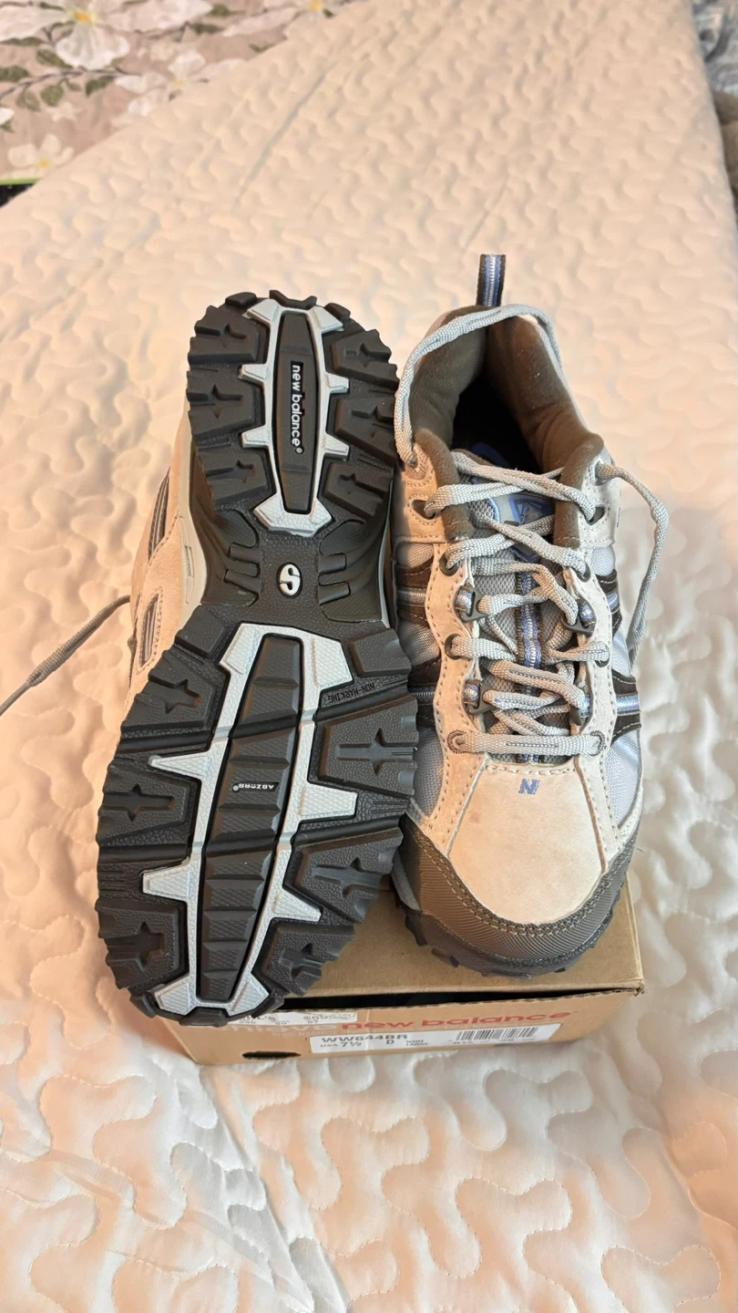 New Balance Women's Trail Running Shoes Size 9 - photo 3
