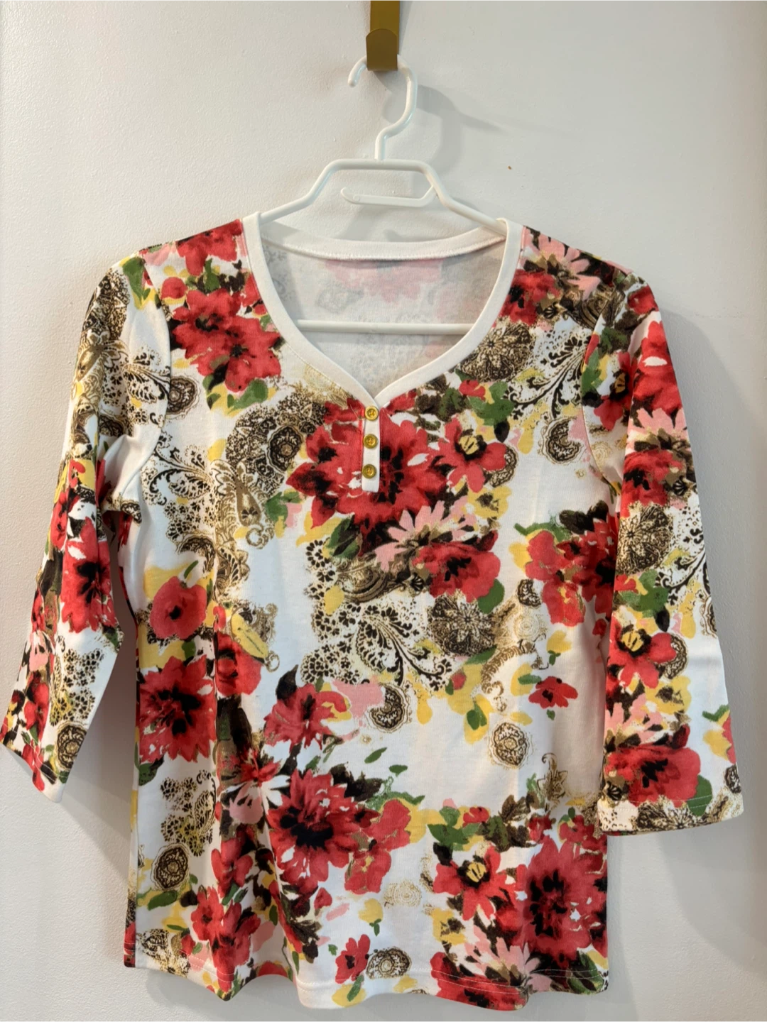 Women's Floral 3/4 Sleeve Top - photo 2