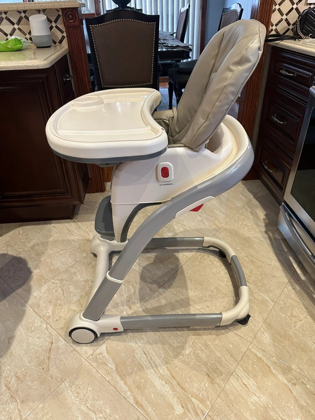 Graco High Chair - photo 2