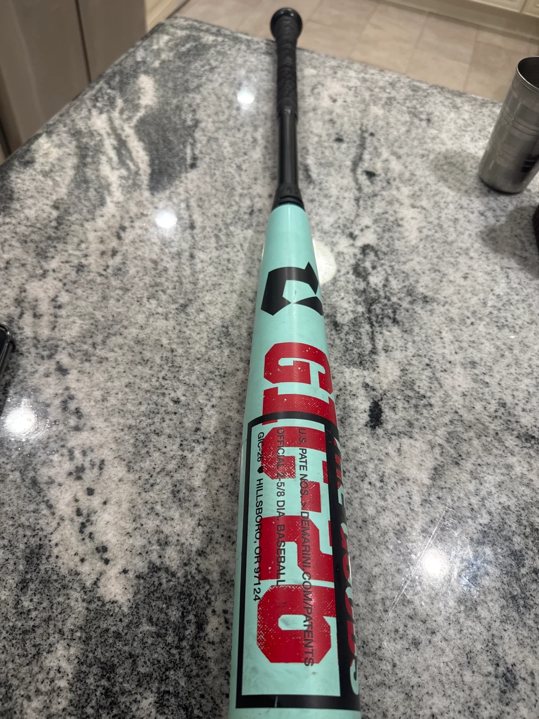 DeMarini Baseball Bat 33in/30oz