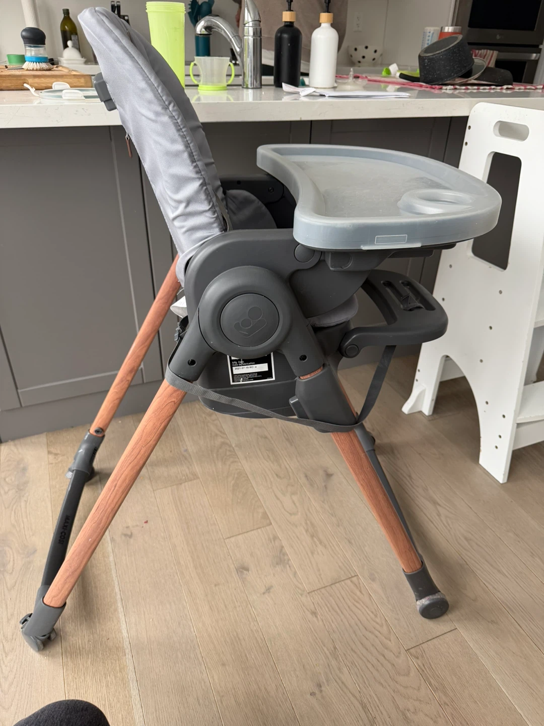 Maxi Cosi 6-in-1 High Chair - photo 3