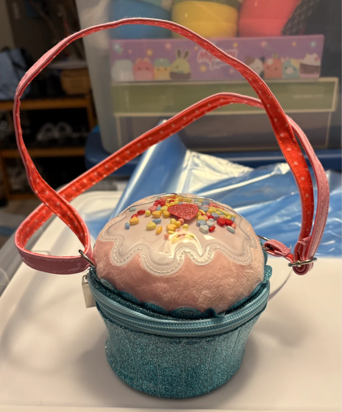 ✨✨Mini Cupcake Purse with Strap