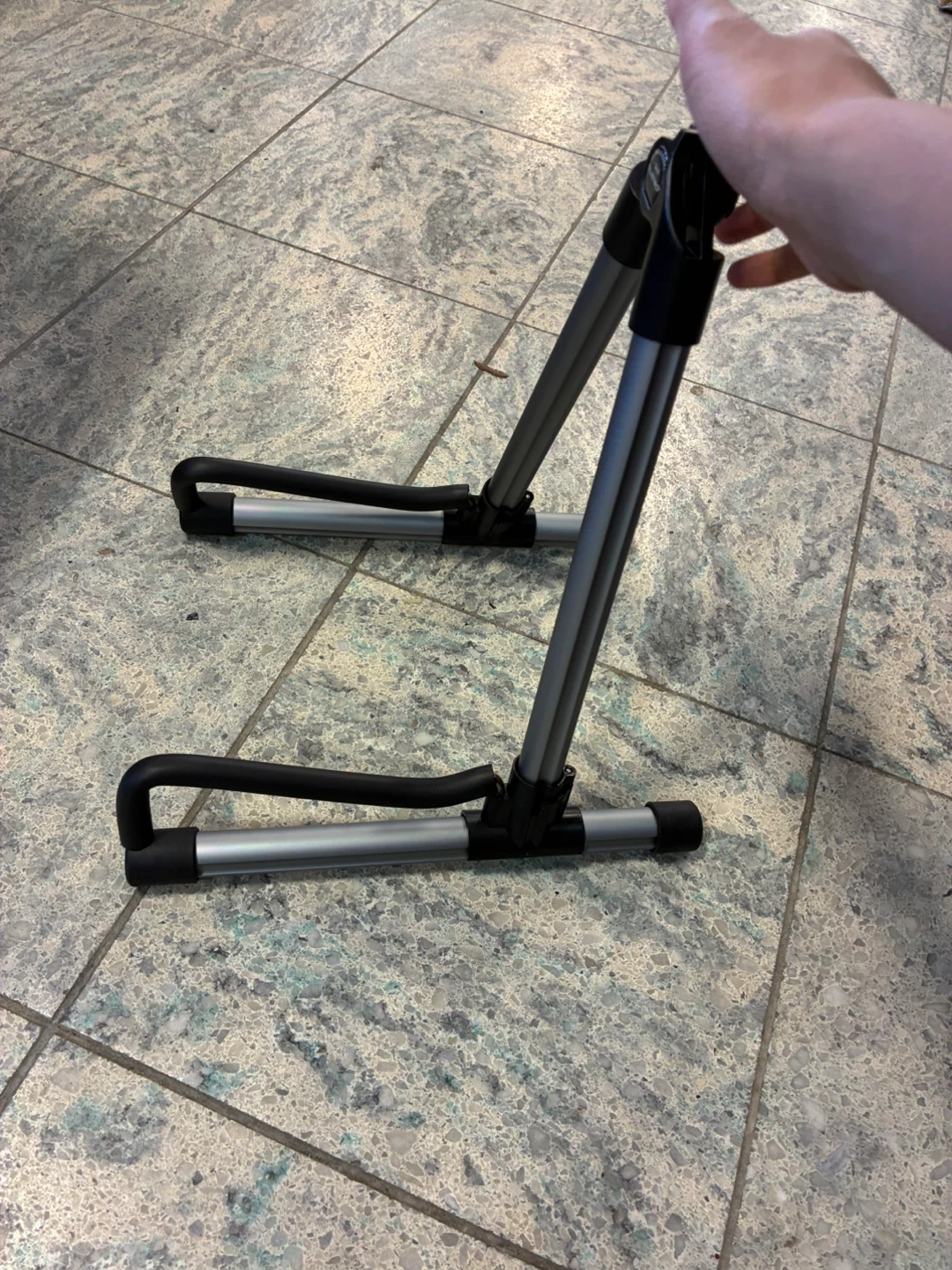 A-Frame Guitar Stand - photo 2