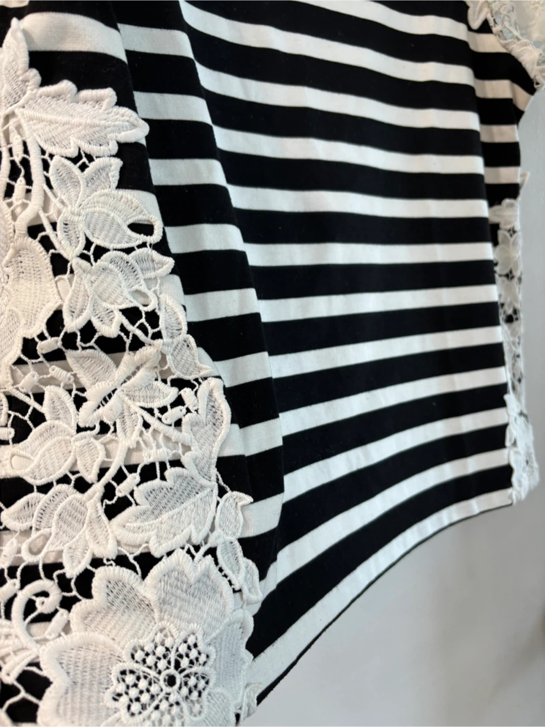Zalora Black and White Striped Lace Top - photo 2