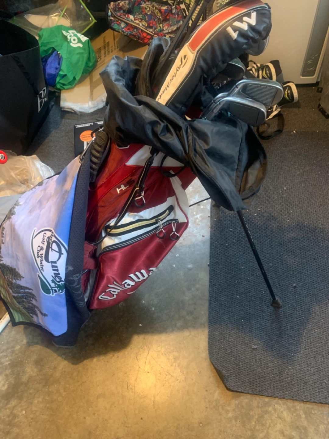 Taylormade Golf Club Set with Bag-sold