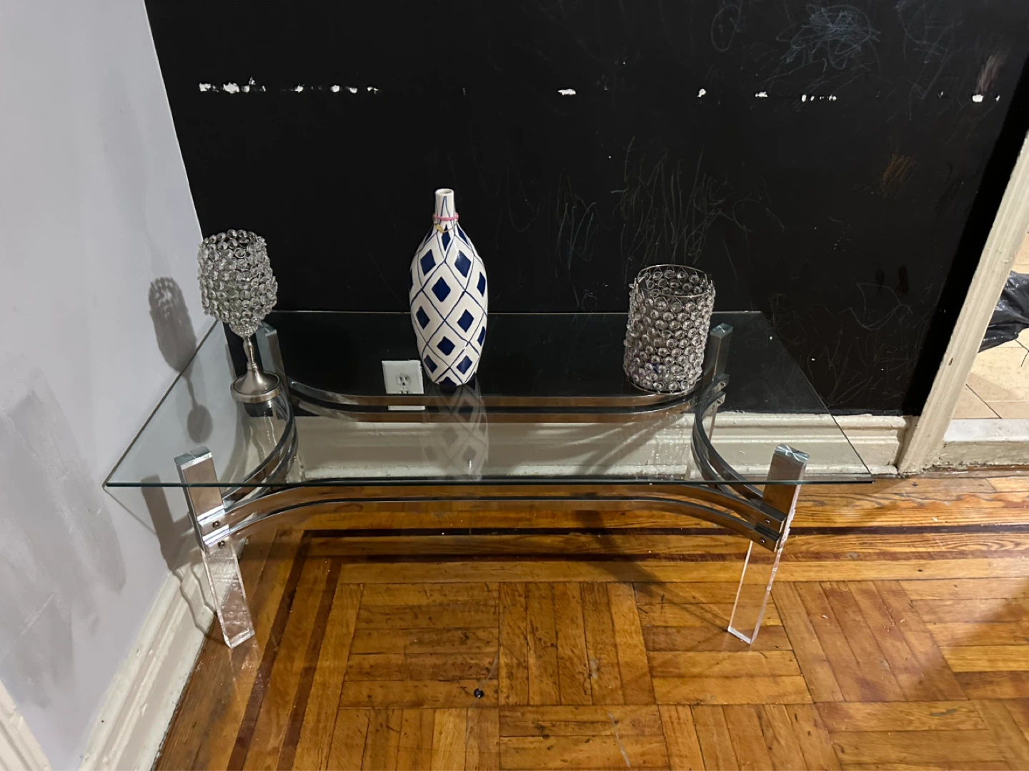 Glass and Chrome Coffee Table NO INCLUYE LOS JARROS - photo 2