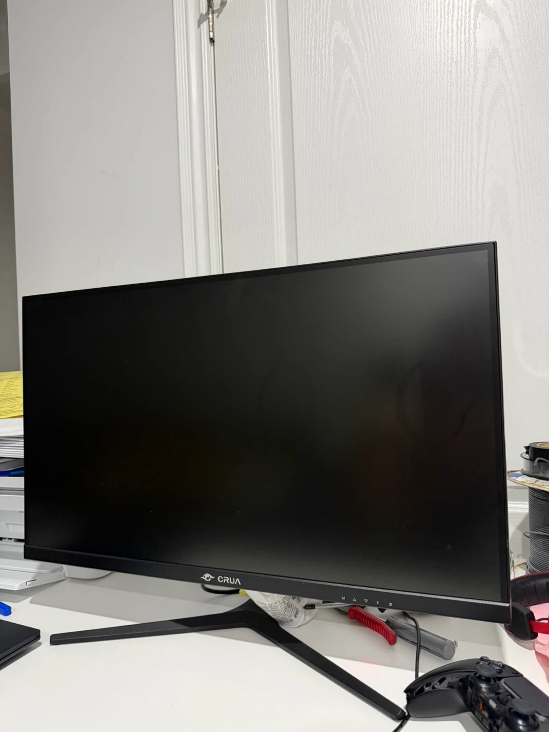 CRUA 27" LED Monitor