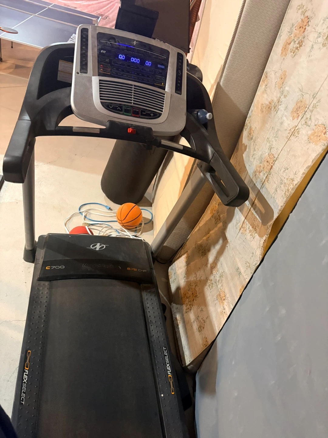 NordicTrack C700 Treadmill - photo 2