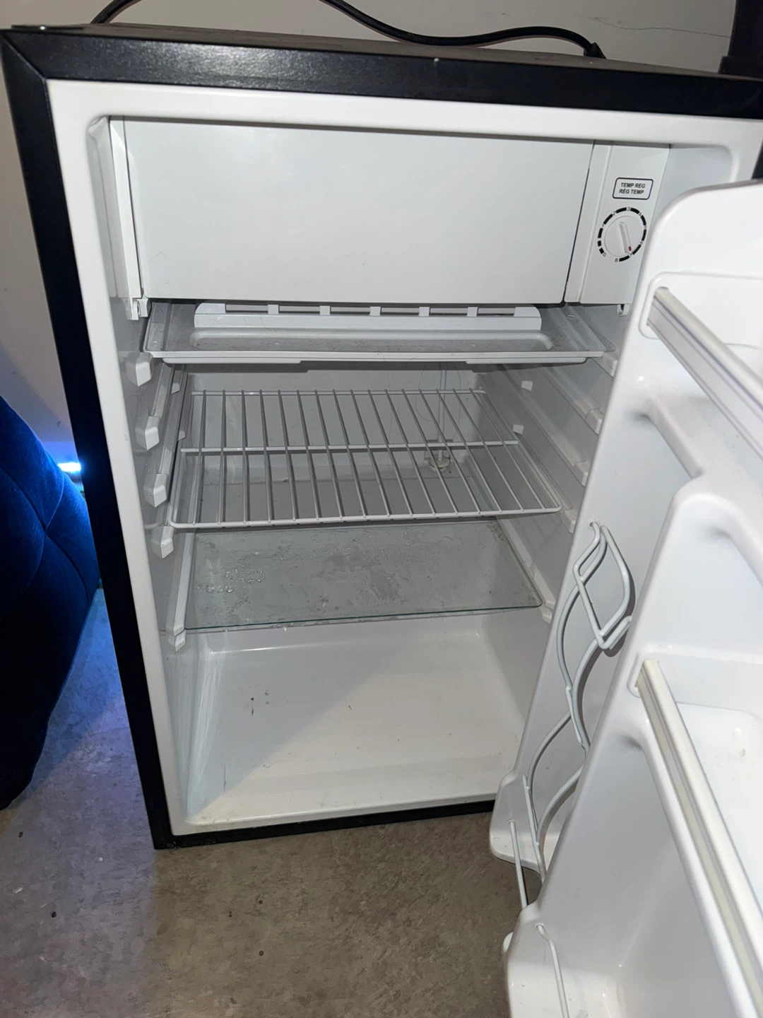 Mini fridge - photo 3