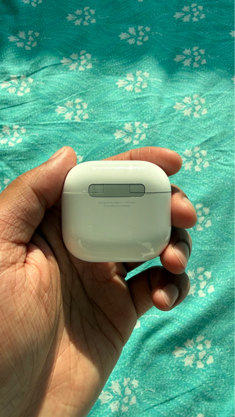 Airpods 4 Excellent condition - photo 3