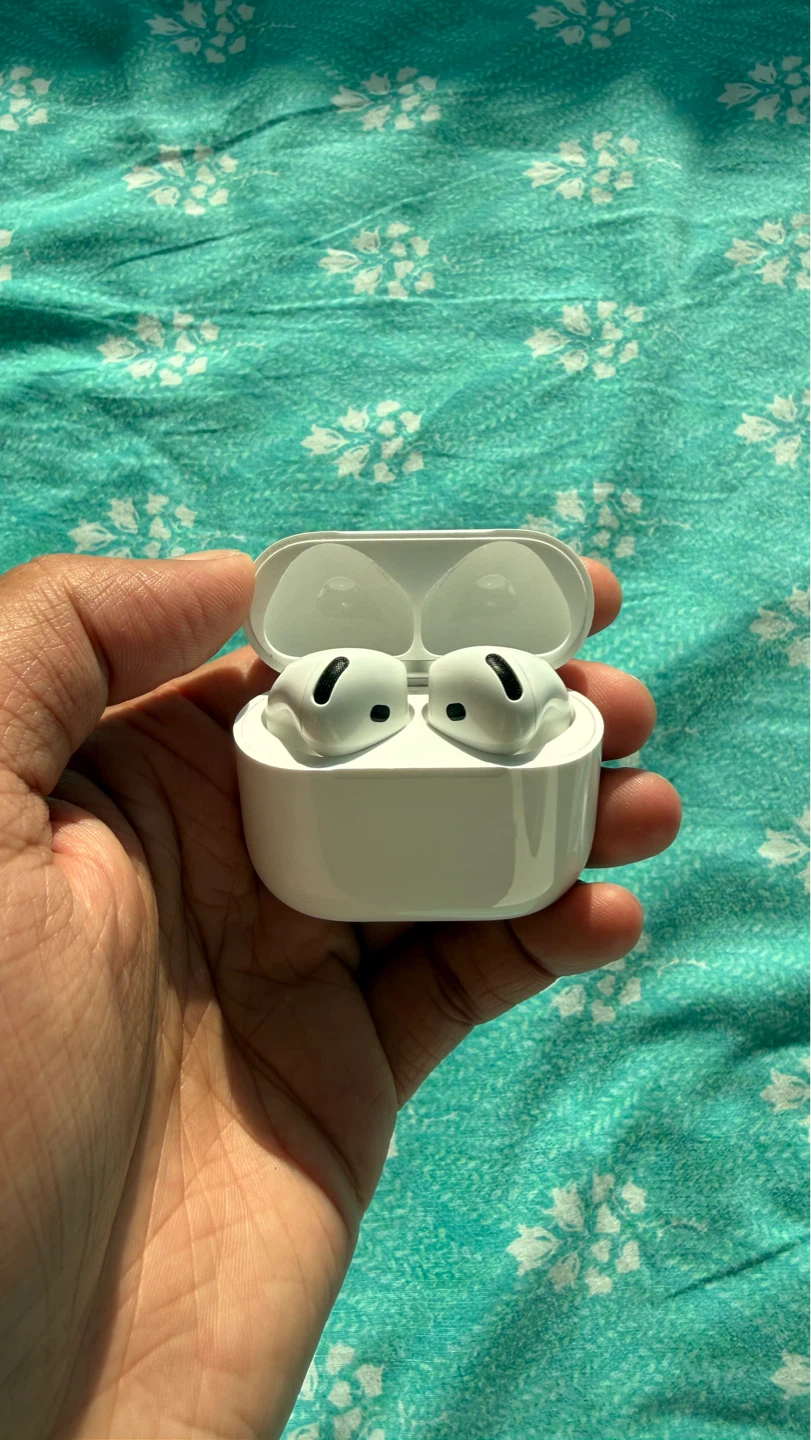 Airpods 4 Excellent condition