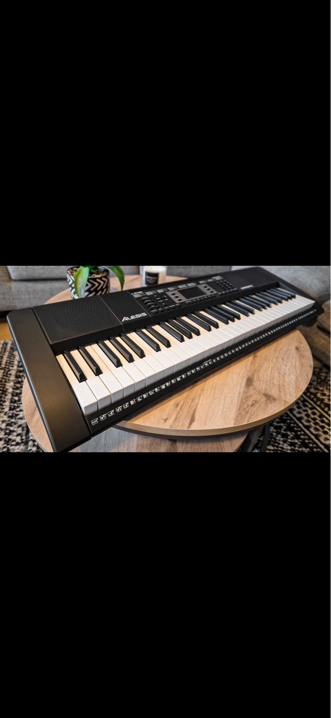Alesis Melody 61 Key Keyboard with Stand