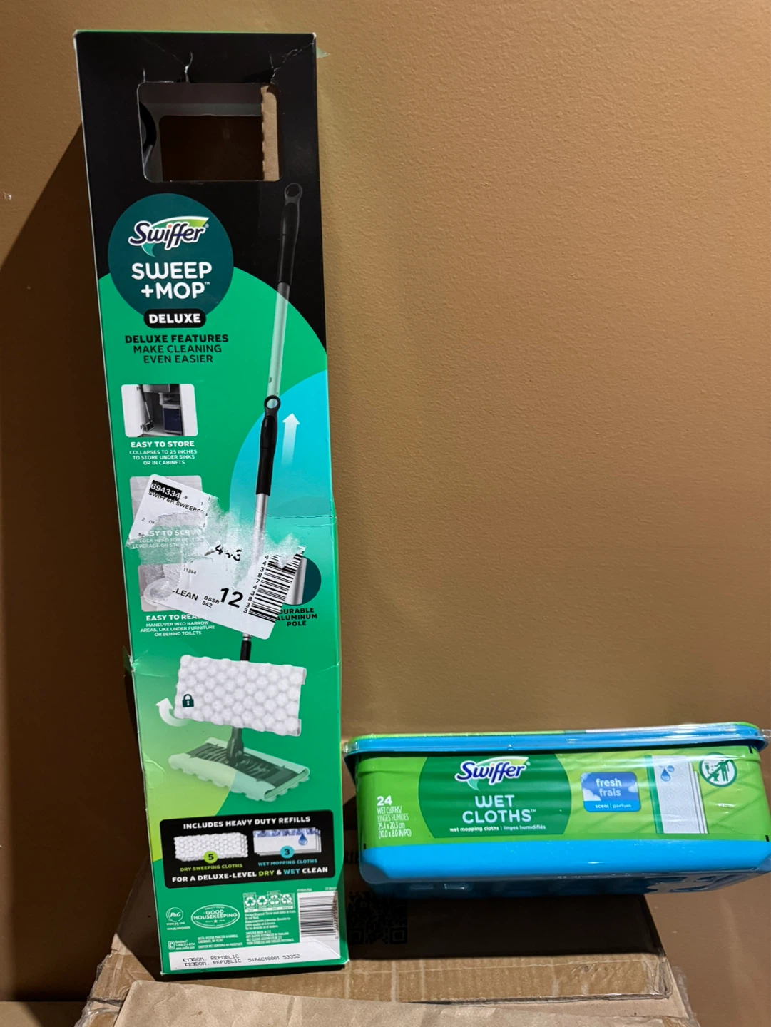 Bundle Swiffer Sweep+Mop Deluxe Kit with Wet Cloths Refills - photo 4