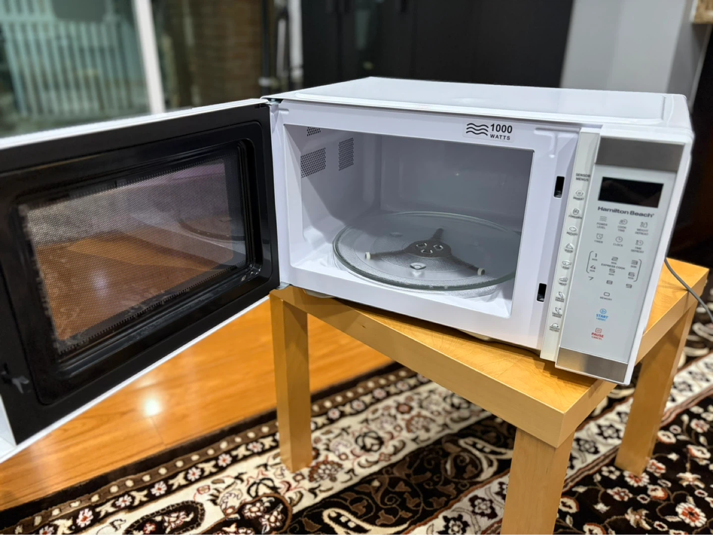 Hamilton Beach White Microwave - photo 5