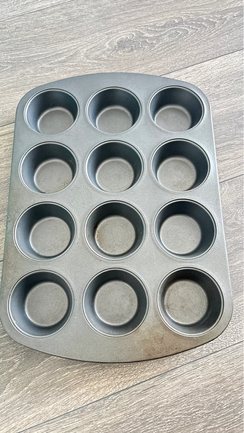 12-Cup Muffin Tin - photo 2