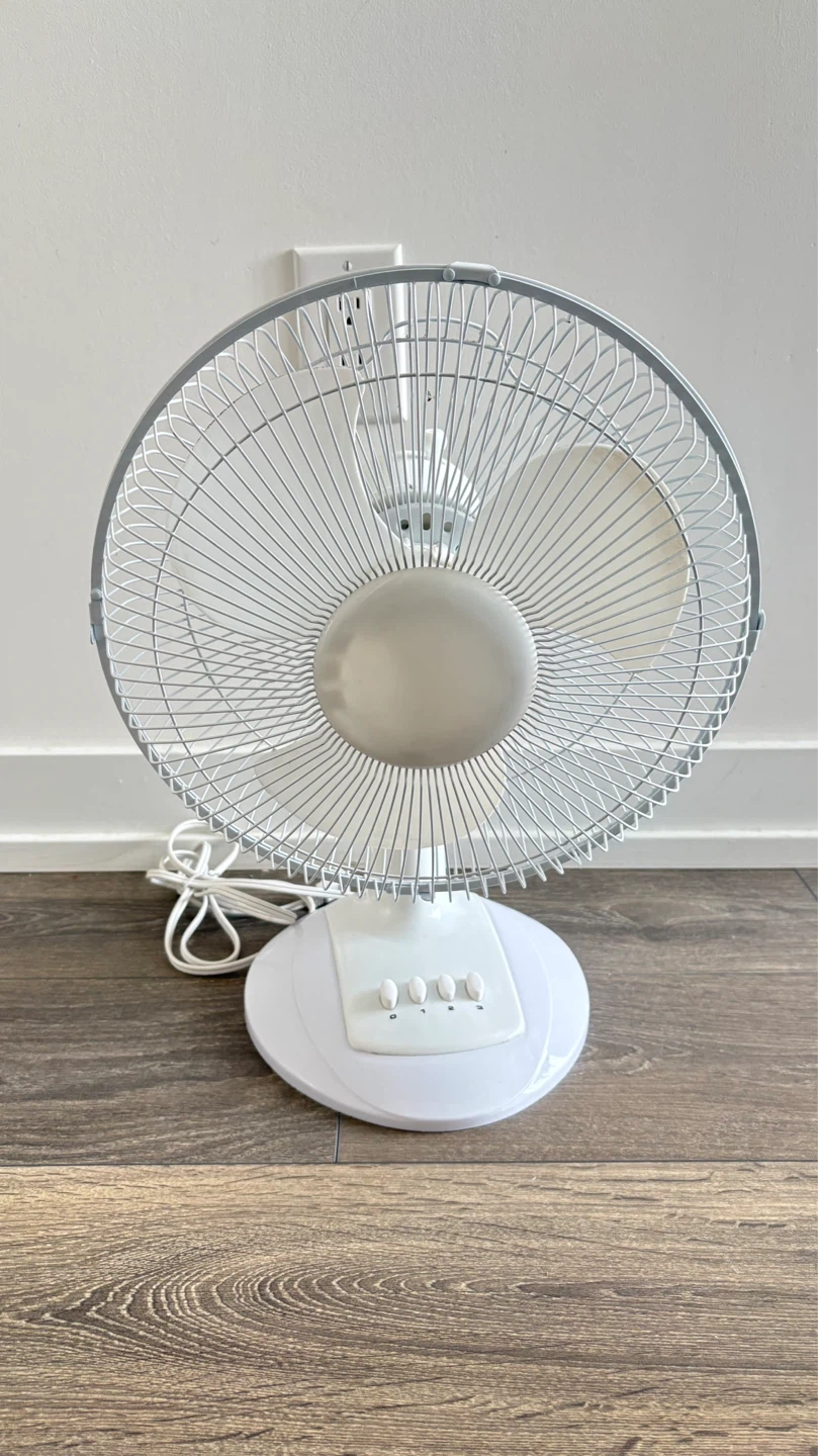 White 3-Speed Table Fan - photo 5