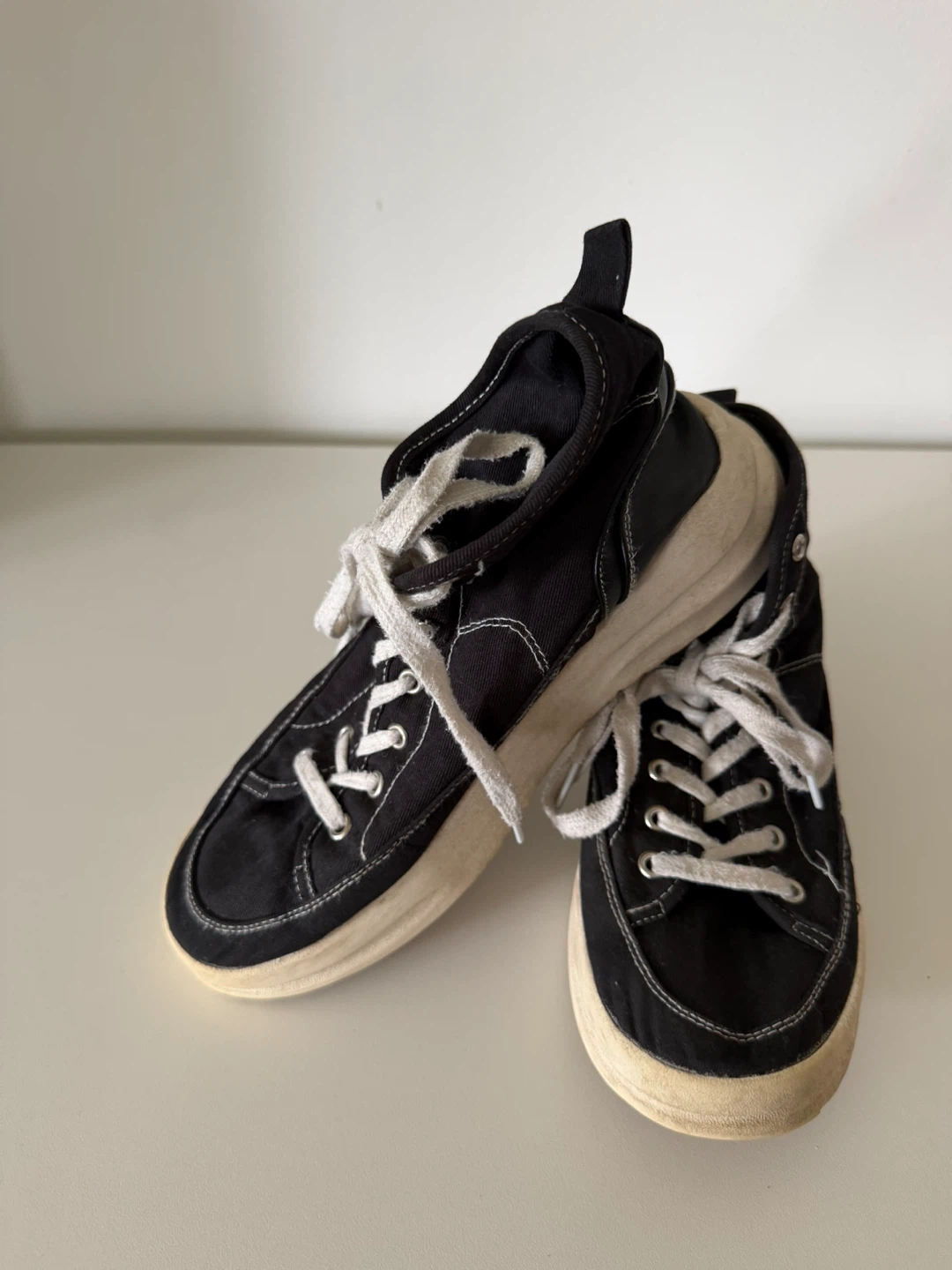 Black High Top Sneakers Shoes Girls Kids Women / US 7