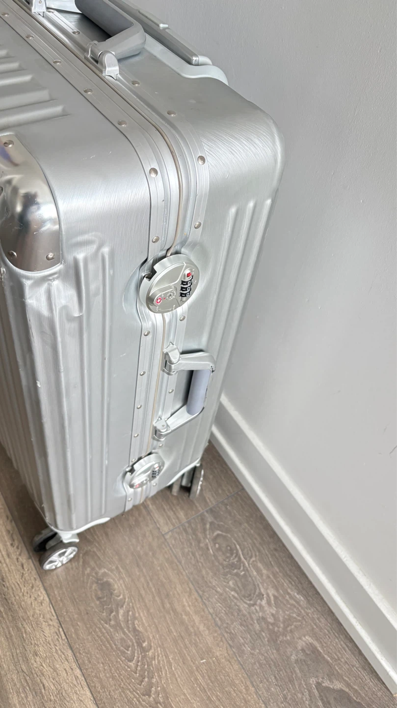 Tupperware Silver Suitcase - photo 5
