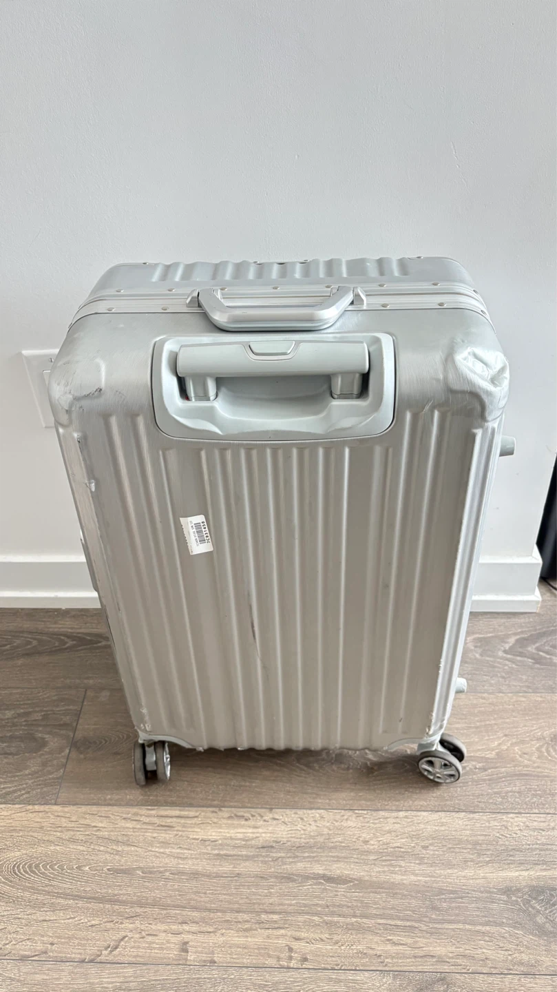 Tupperware Silver Suitcase - photo 2