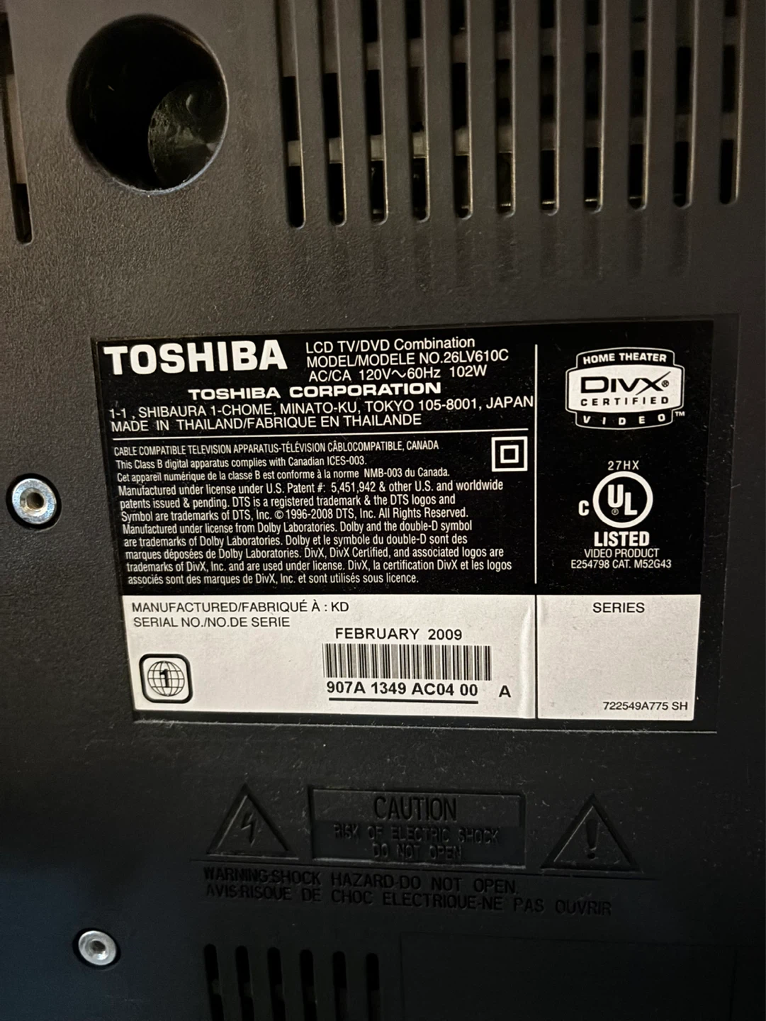 Toshiba 26" LCD TV/DVD Combo - photo 2