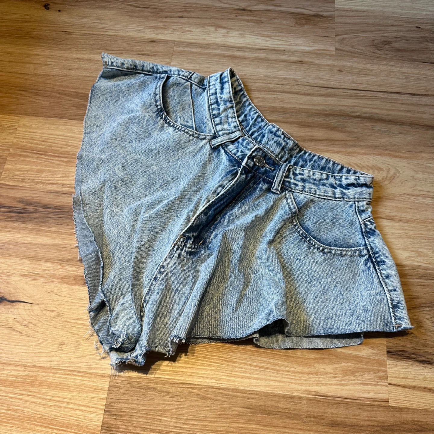SHEIN Women's Acid Wash Denim Shorts