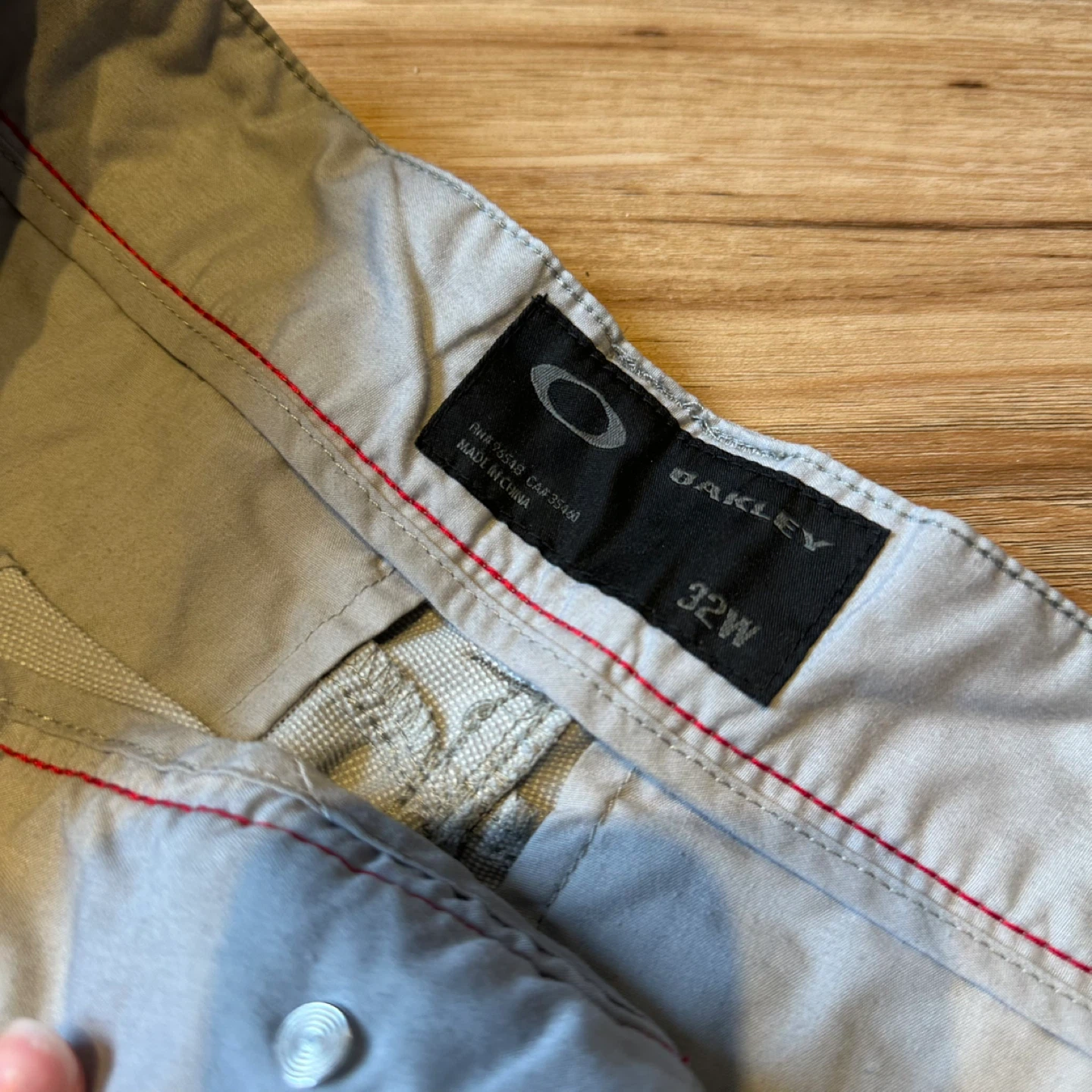 Oakley Women’s Size 32W Grey Golf Shorts - photo 4