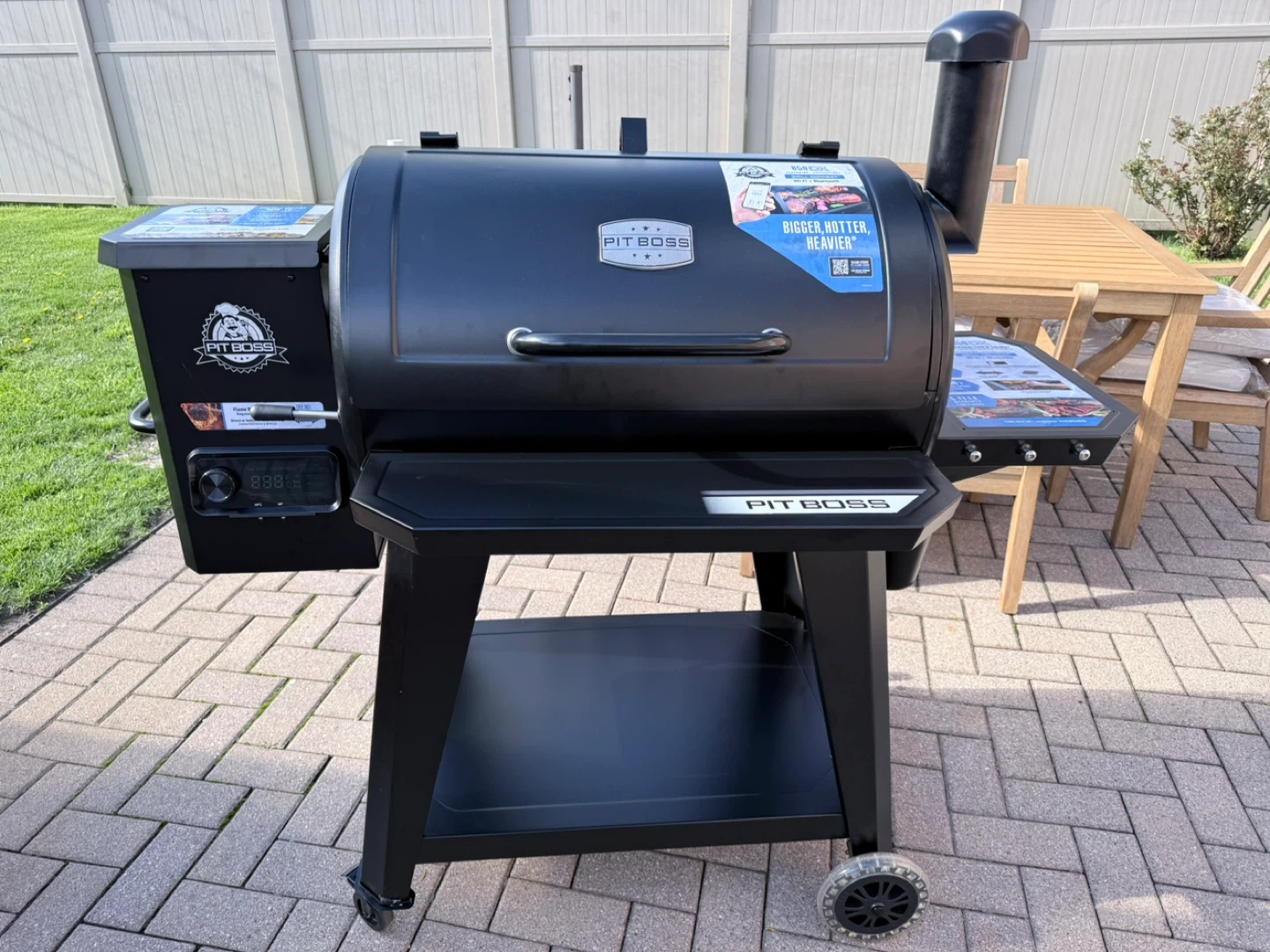 Pit Boss 850DX Wood Pellet Grill & Smoker with Grill Connect