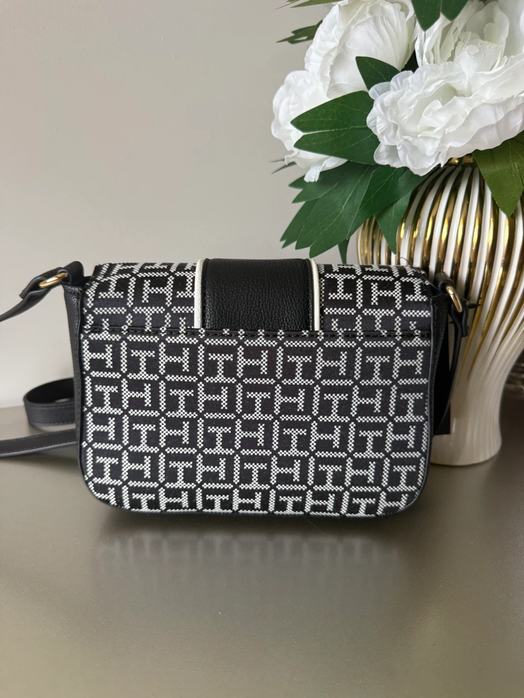 Tommy Hilfiger Monogram Crossbody Bag - photo 2