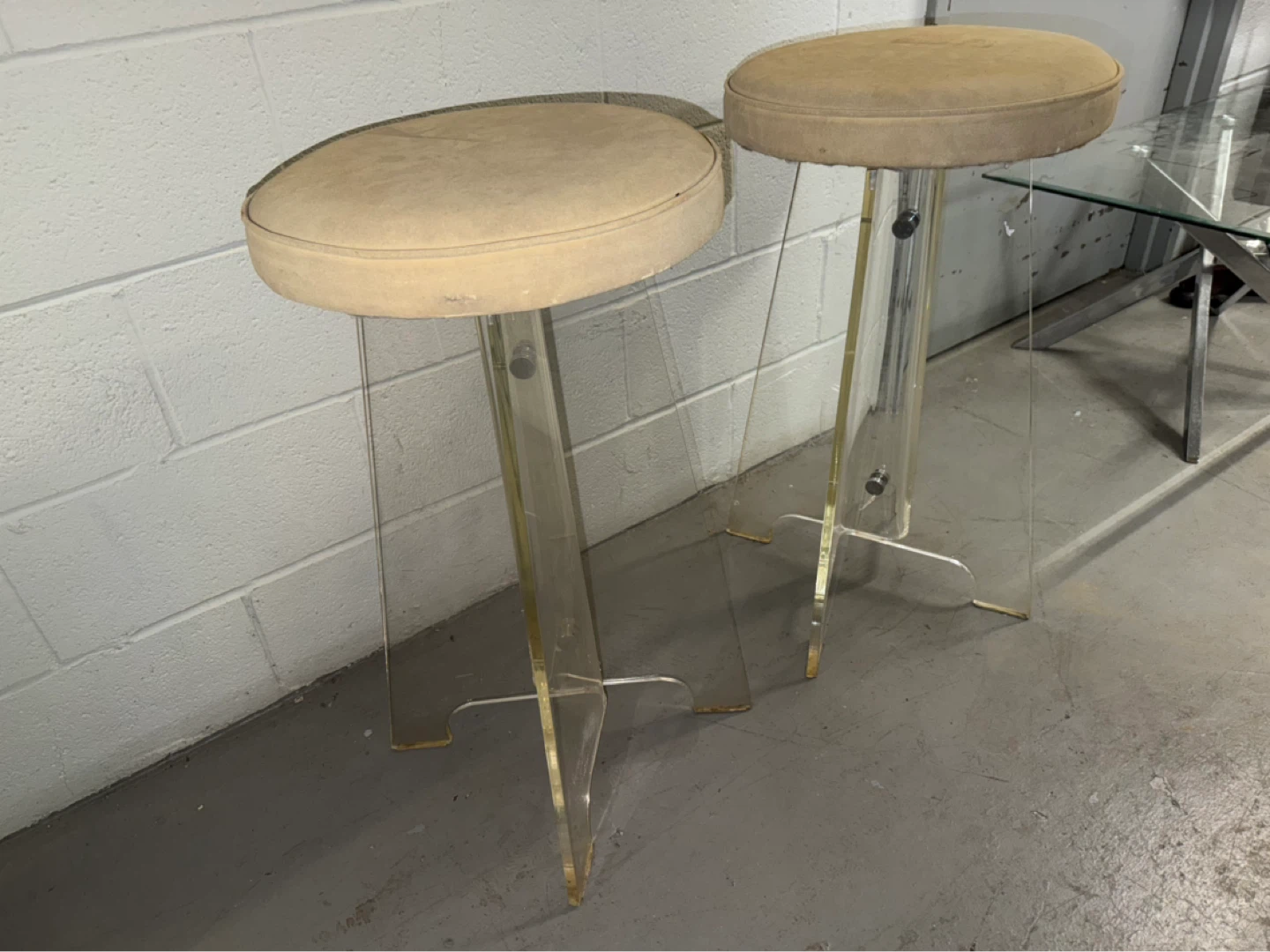 Pair of vintage lucite Bar Stools with Tan Cushions - photo 5