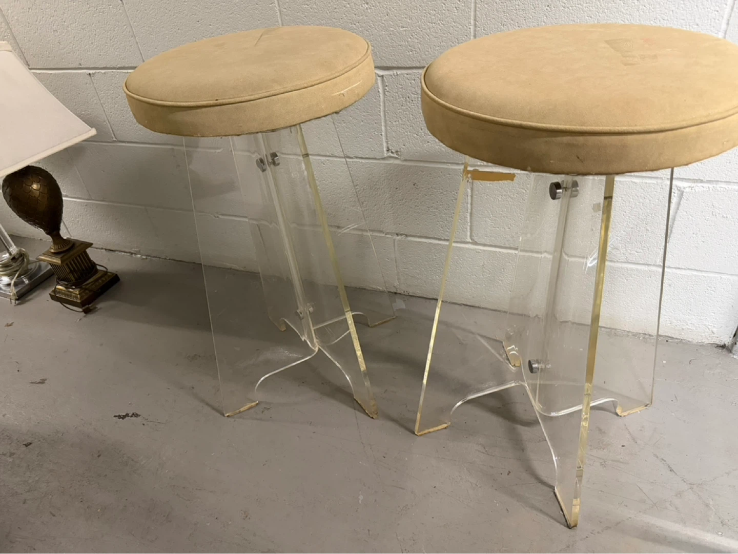 Pair of vintage lucite Bar Stools with Tan Cushions - photo 3