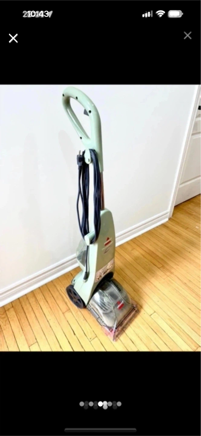 Bissell StainPro Carpet Cleaner. $95 - photo 3