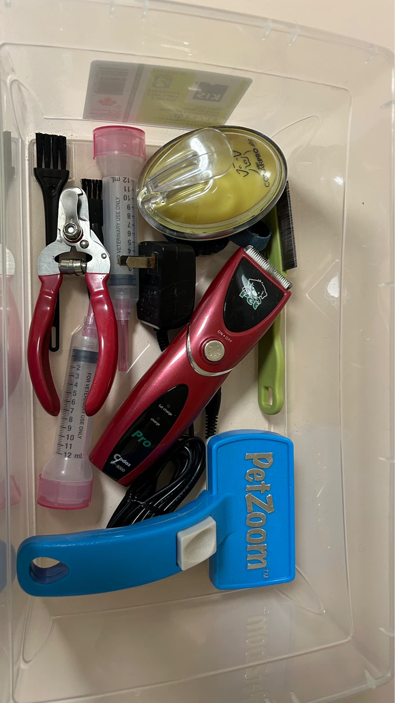 Pet Grooming and Travel Kit with PetZoom Accessories - photo 2