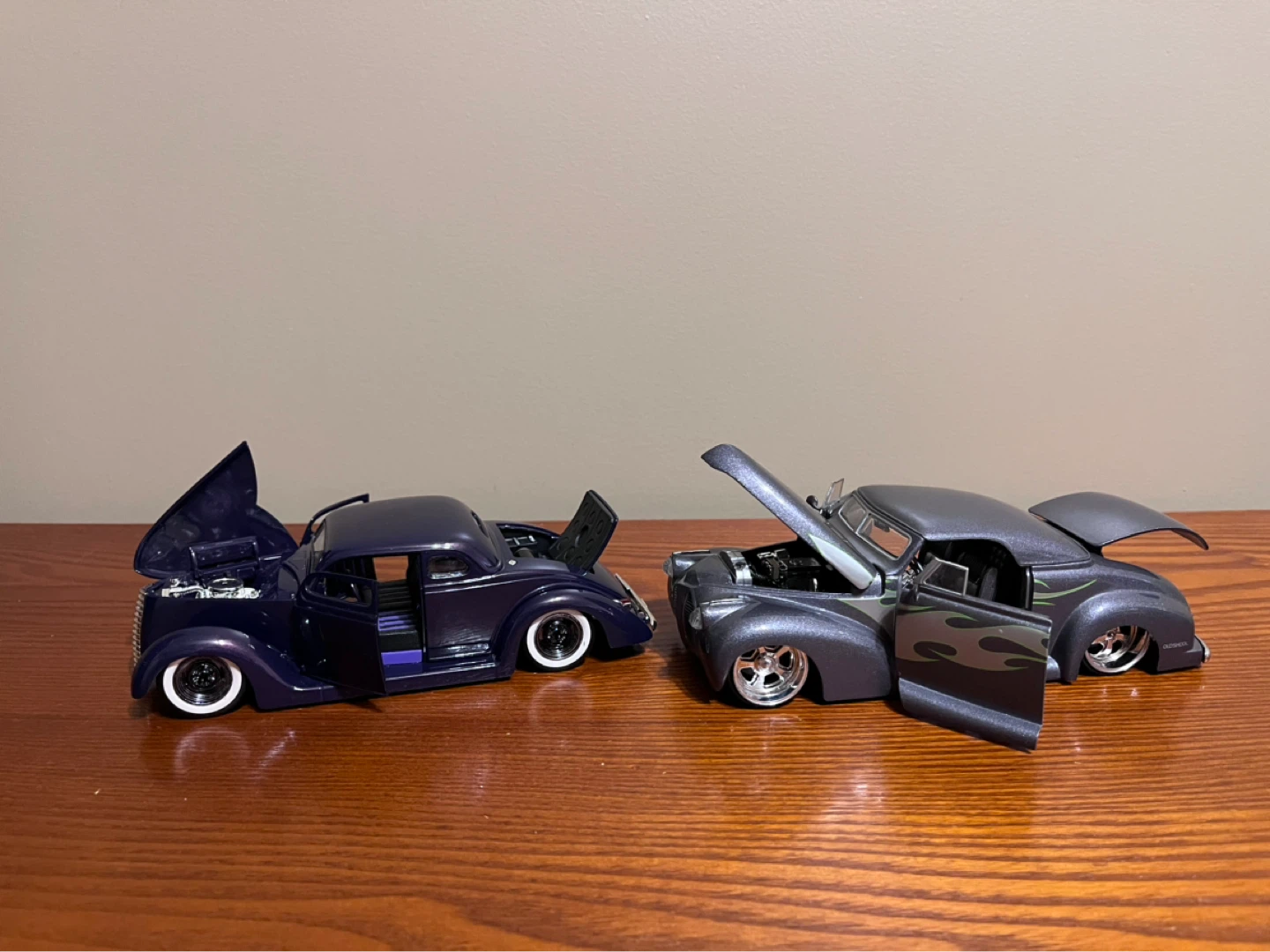 VINTAGE 1:24 SCALE DIECAST (Read description) - photo 2